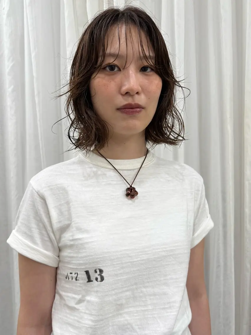ショート ヘアカラー イシイ モエカのヘアスタイル