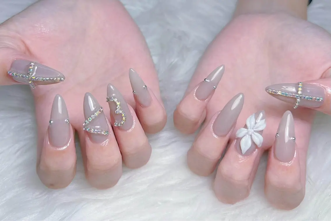 ネイル AURA NAIL🎀💅のネイルデザイン