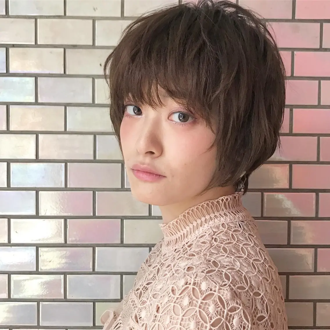 ショート 顔周りカット 伊 杏のヘアスタイル