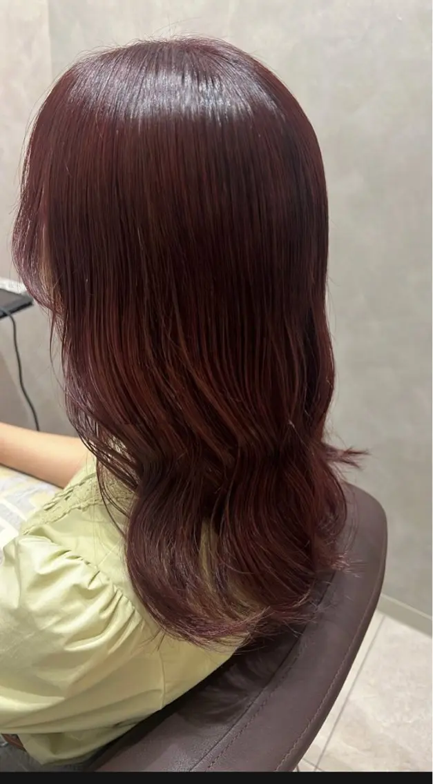 セミロング カラー セミロングパーマ デザインカラー ダブルカラー イヤリングカラー グラデーションカラー 🌈安藤愛/透明感 艶カラー🫧ROWのヘアスタイル