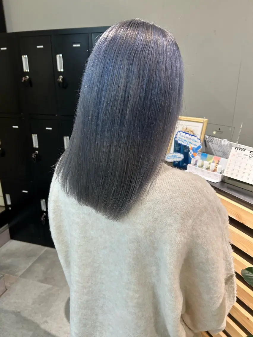 ミディアム カラー ブルーカラー ブルージュ ヘアカラー トリートメント ウルフカット レイヤーカット上柿のヘアスタイル