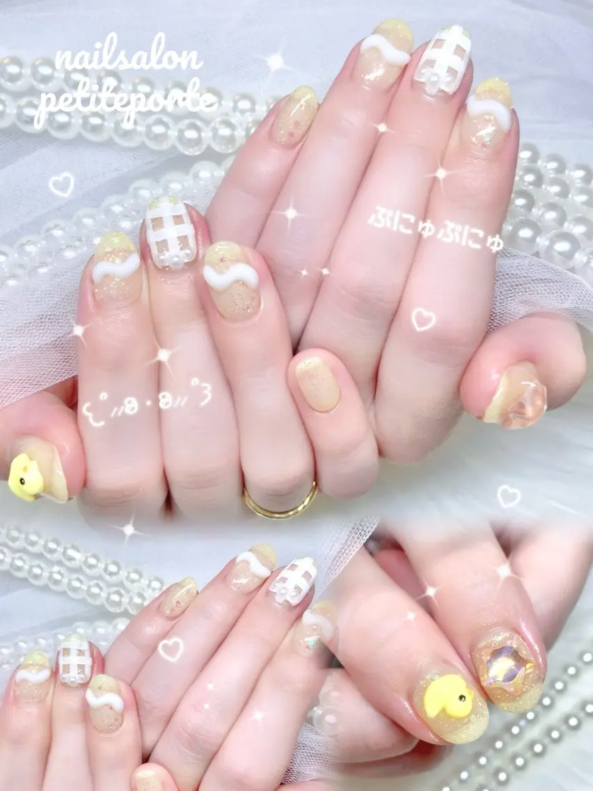 ネイル アートネイル ガーリー キラキラネイル ぷっくりネイル 黄色 ハンドネイル petite porteのネイルデザイン