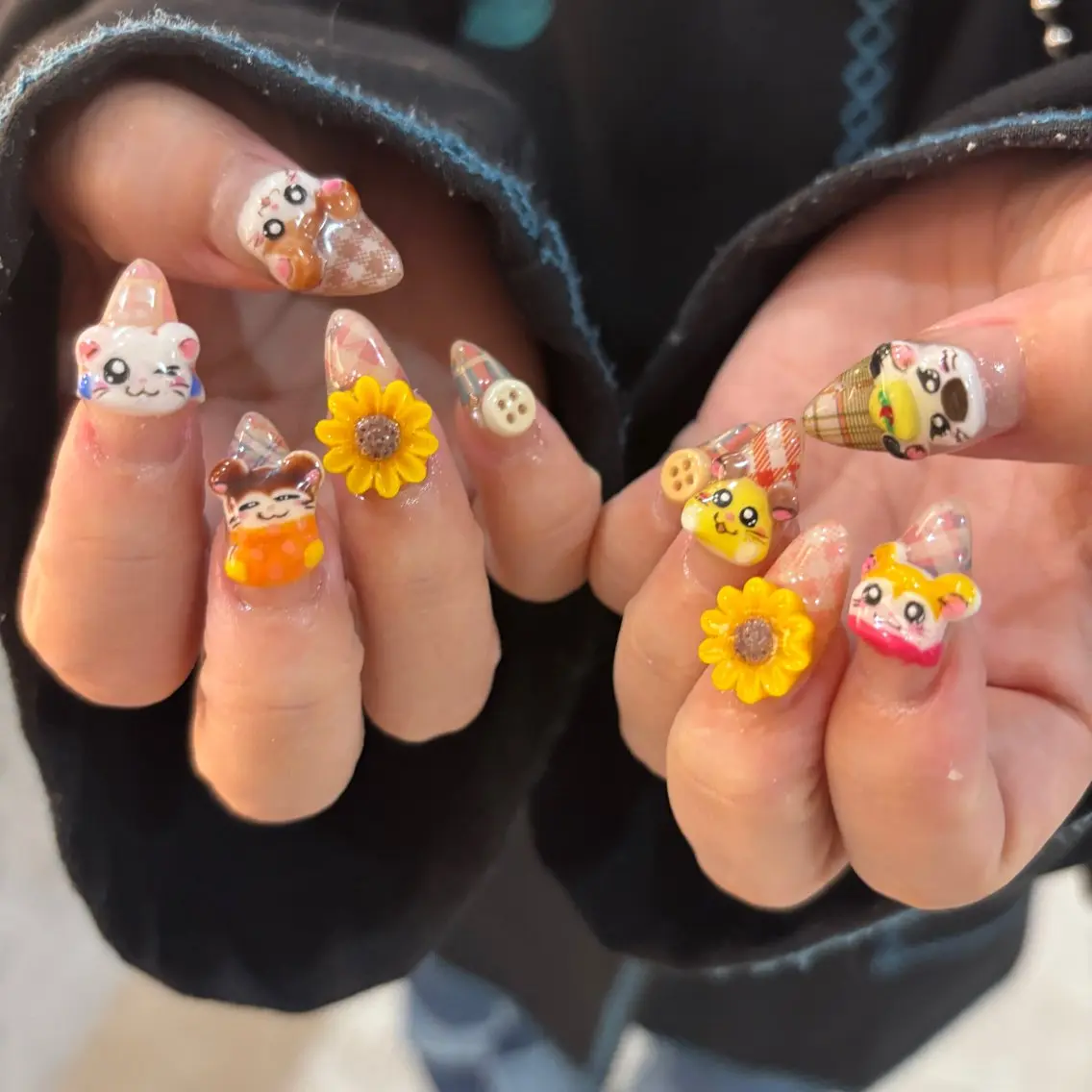 ネイル ハンドネイル フットネイル 栗田 ゆう子のネイルデザイン