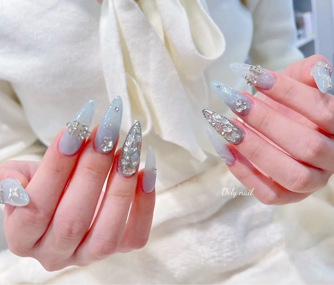 ロング 韓国風ヘア ハンドネイル Dely Nailのネイルデザイン