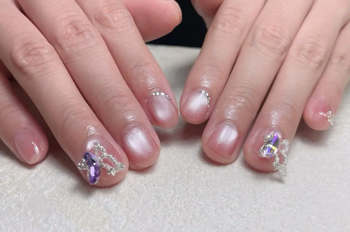 ネイル アートネイル 長さ出し フレンチネイル ジェルネイル ガーリー 中野駅から2分 MEO NAILのネイルデザイン