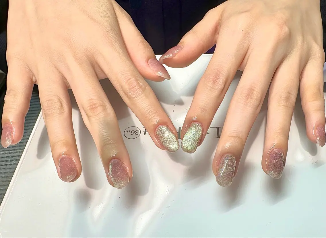 ネイル マグネットネイル ピンク 🌷 kuuのネイルデザイン