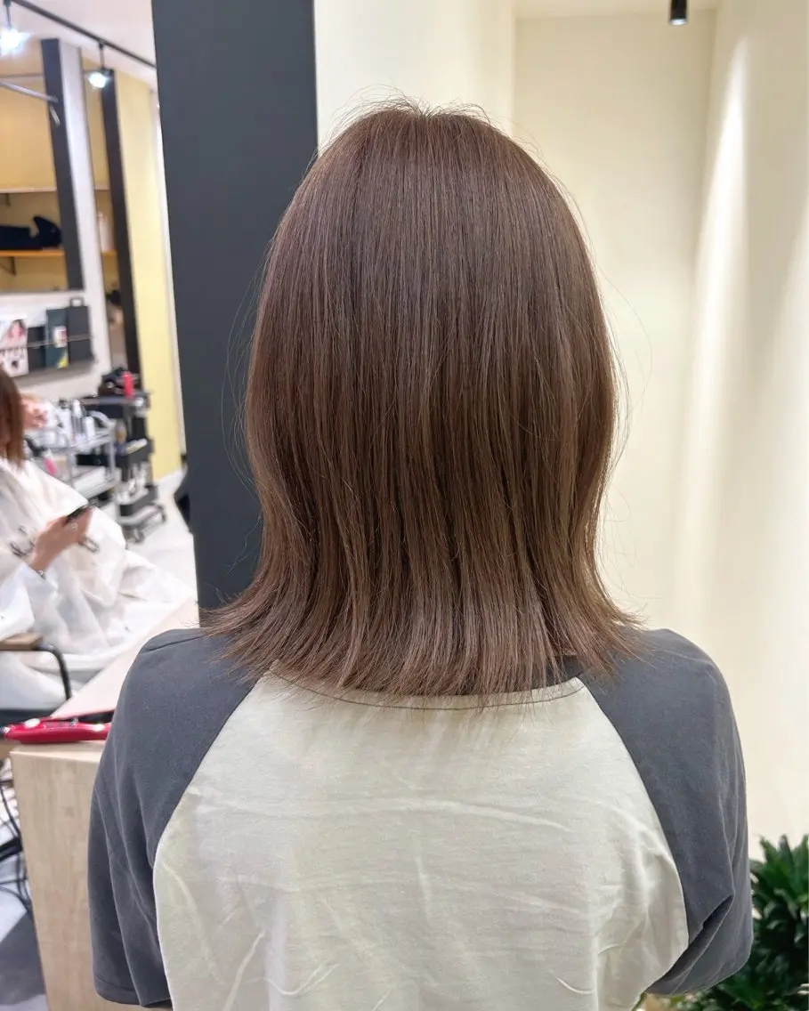 ミディアム カラー ベージュカラー ブリーチ ブラウンカラー ブラウンベージュ カット ヘアカラー トリートメント hubhair レイヤー/透明感のヘアスタイル