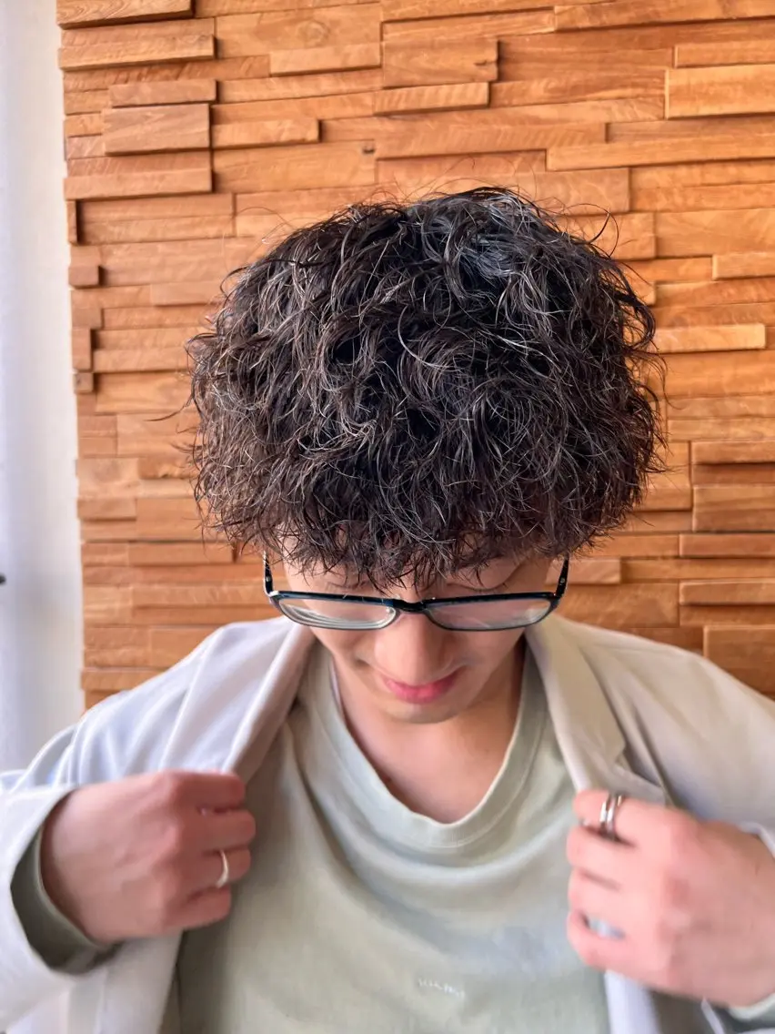 パーマ メンズ メンズパーマ カット パーマ 透明感・艶感 小坂隼斗のヘアスタイル