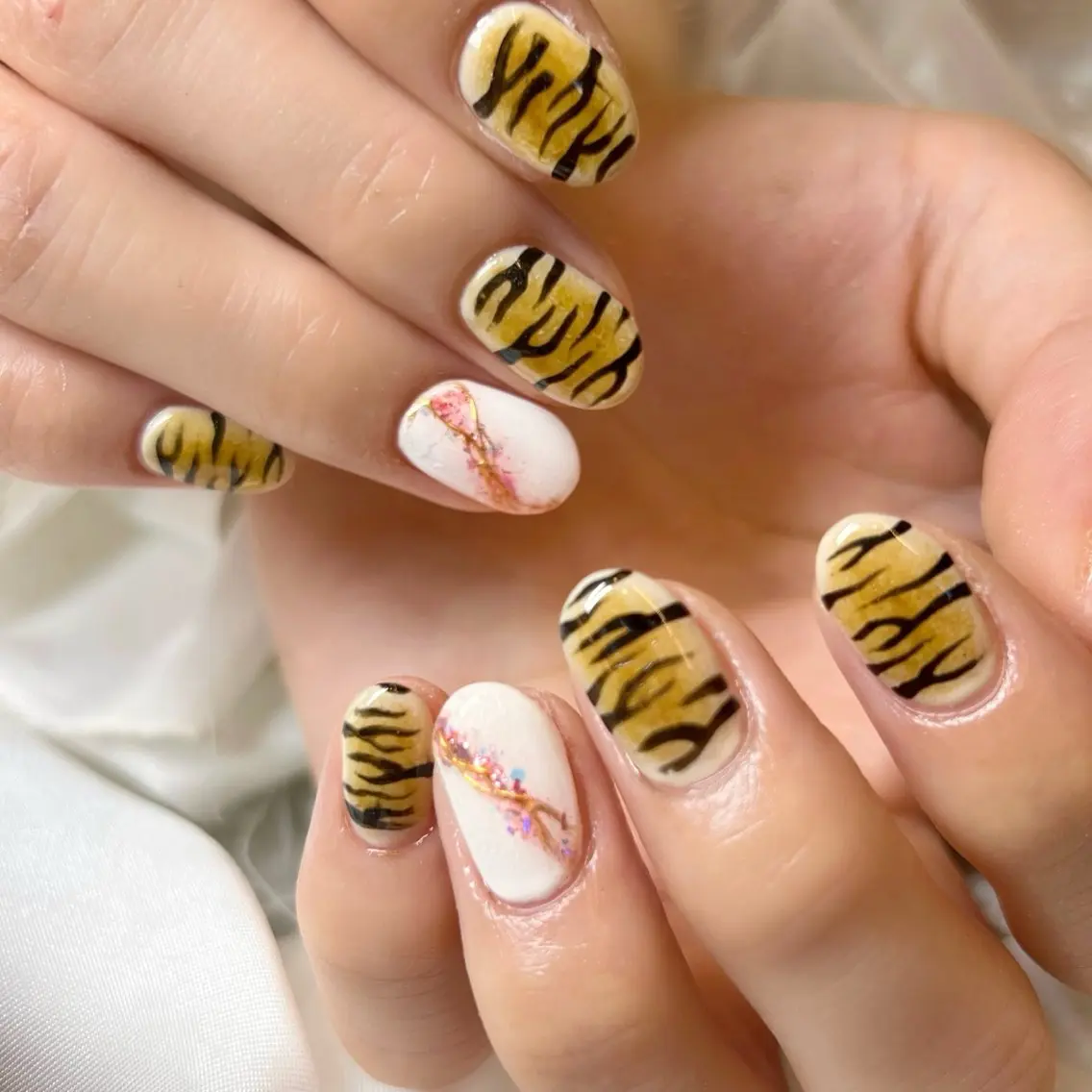 ネイル ハンドネイル clover nailのネイルデザイン