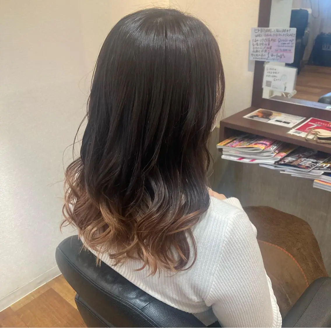 セミロング ヘアアレンジ MOLLA ✂️辻桃加のヘアスタイル