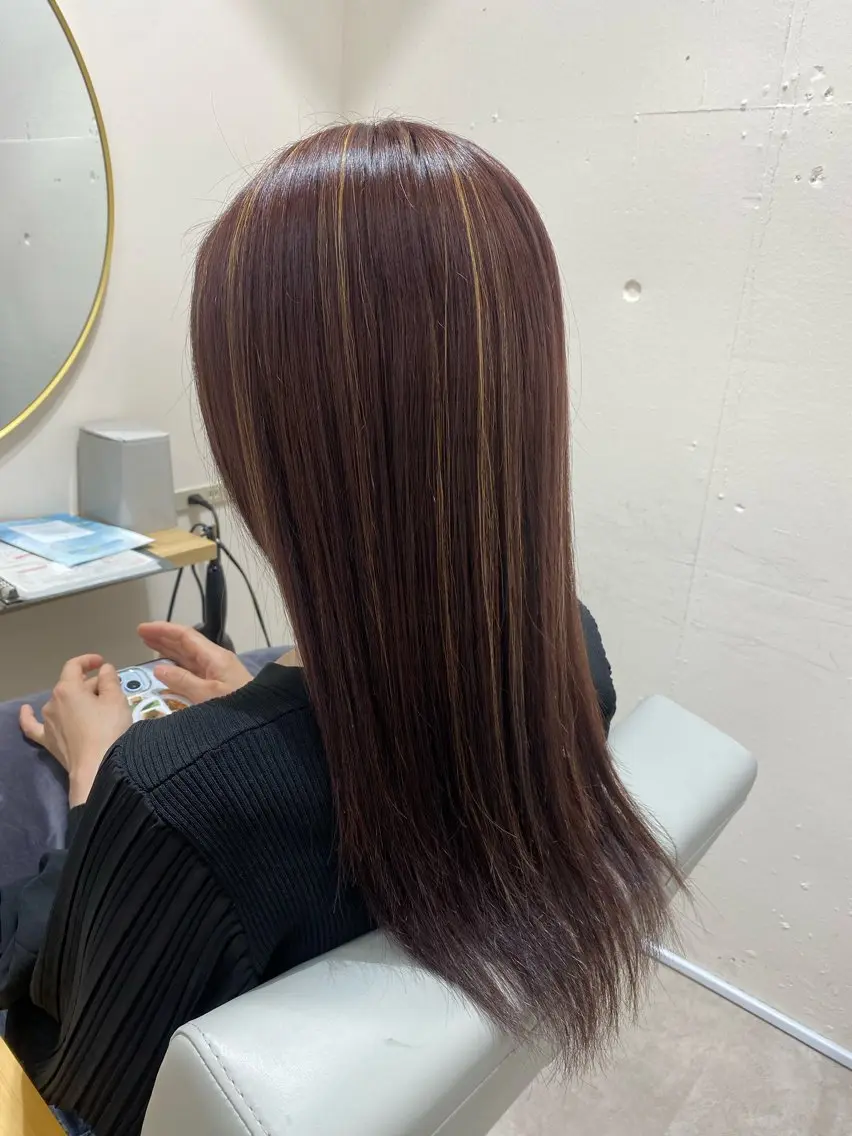 カラー キトウ リナのヘアスタイル