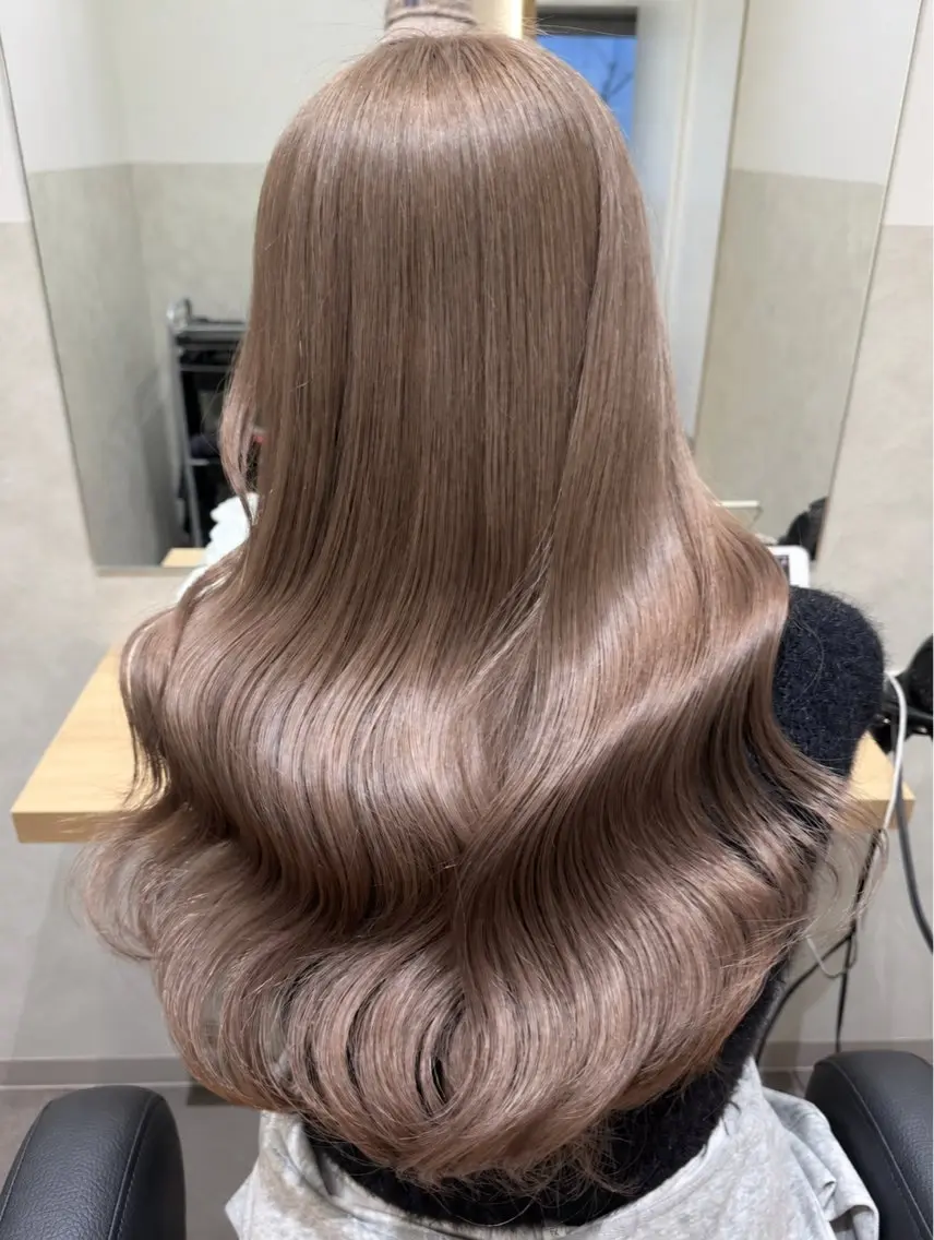 カラー グレージュ ミルクティーグレージュ ヘアカラー 𝐚𝐢𝐫𝐢 /ブリーチカラー🎀のヘアスタイル