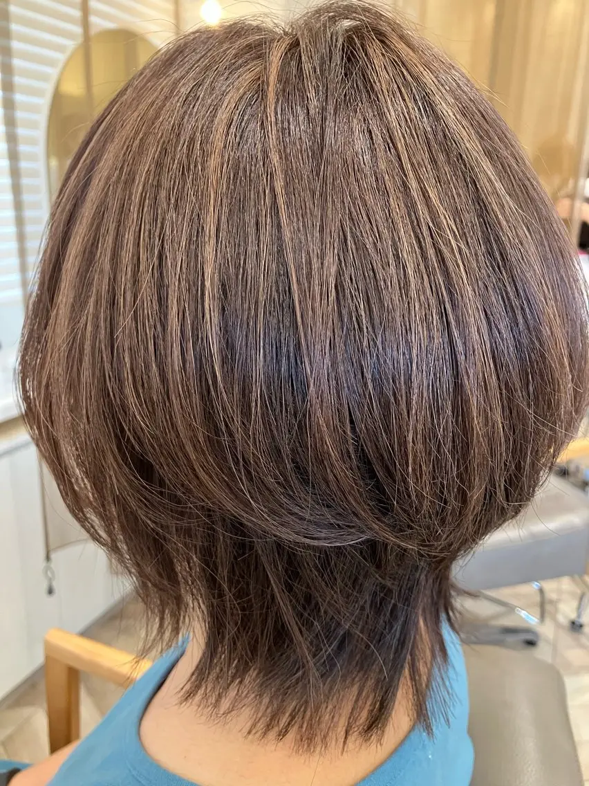 ミディアム 谷岡 佑香のヘアスタイル