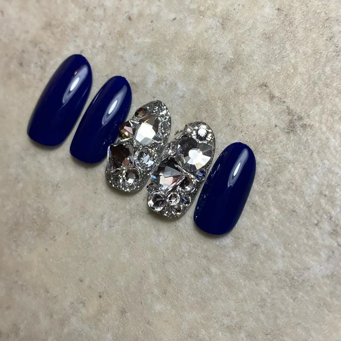 ネイル ストーンネイル NailTailor ネイルテイラーのネイルデザイン