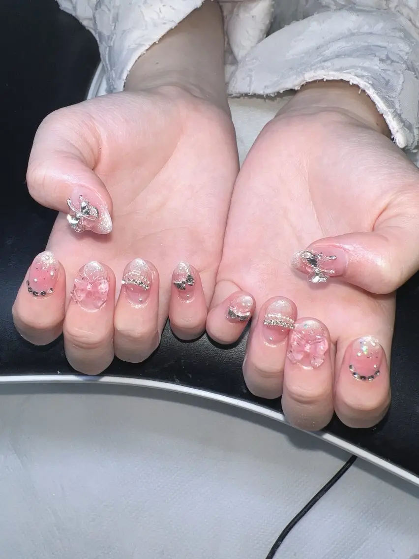 ネイル オーロラネイル チークネイル 長さ出し フットネイル フレンチネイル ハンドネイル Lee Nailsのネイルデザイン