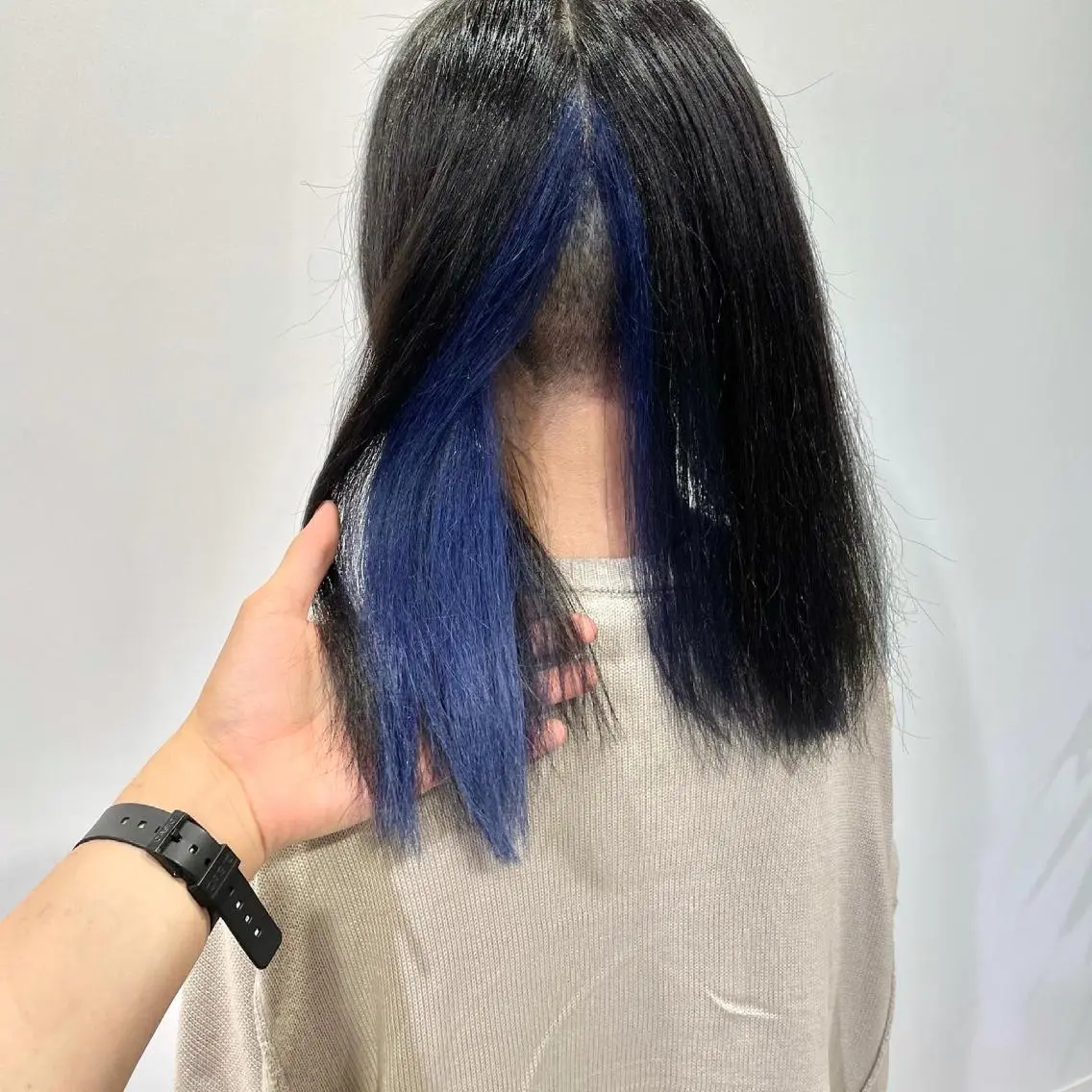 ミディアム カラー ブリーチ ブルーカラー ブリーチモデル募集中 小柴のヘアスタイル