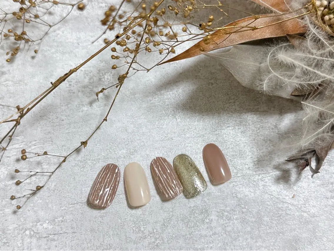 ネイル オーロラネイル フットネイル フレンチネイル ジェルネイル マグネットネイル ハンドネイル mogunail &blowのネイルデザイン