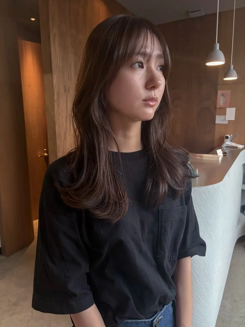 セミロング カラー 透明感カラー グレージュ 顔まわりレイヤー レイヤーカット duft. miyuのヘアスタイル