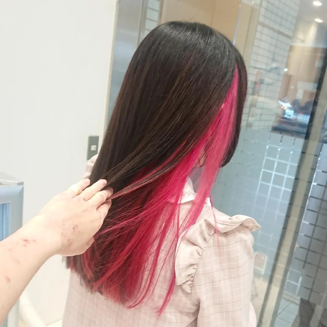 ロング カラー インナーカラー ピンクカラー ウルフカット/デザイ ンカラー/あらげのヘアスタイル
