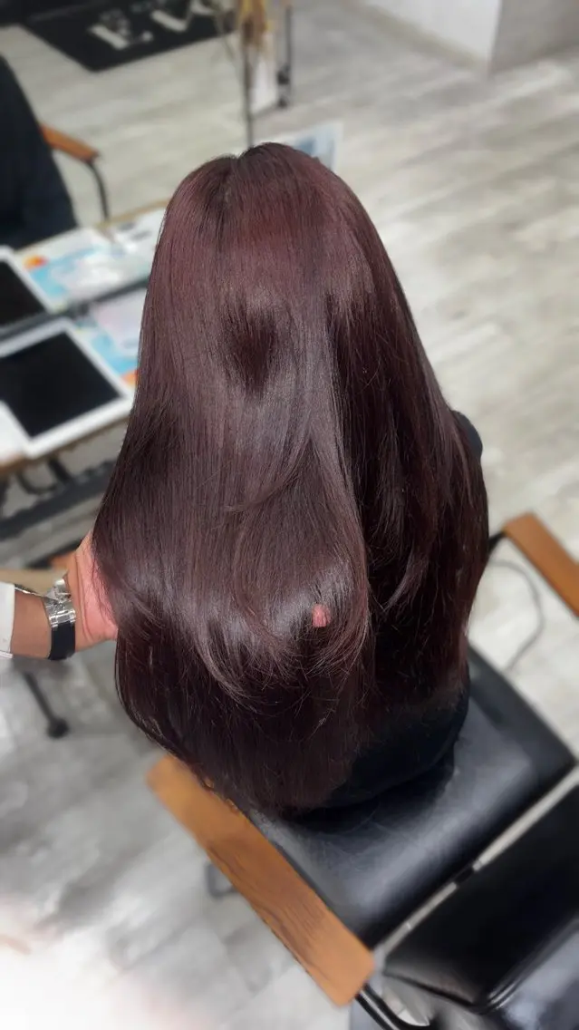 ロング カラー 飯田 優希のヘアスタイル