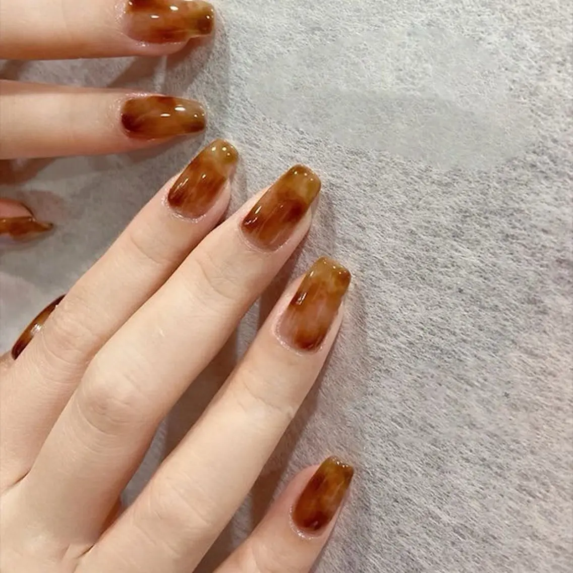 べっこうネイル🍁🍂𓂃◌𓈒𓐍⟡.·の写真