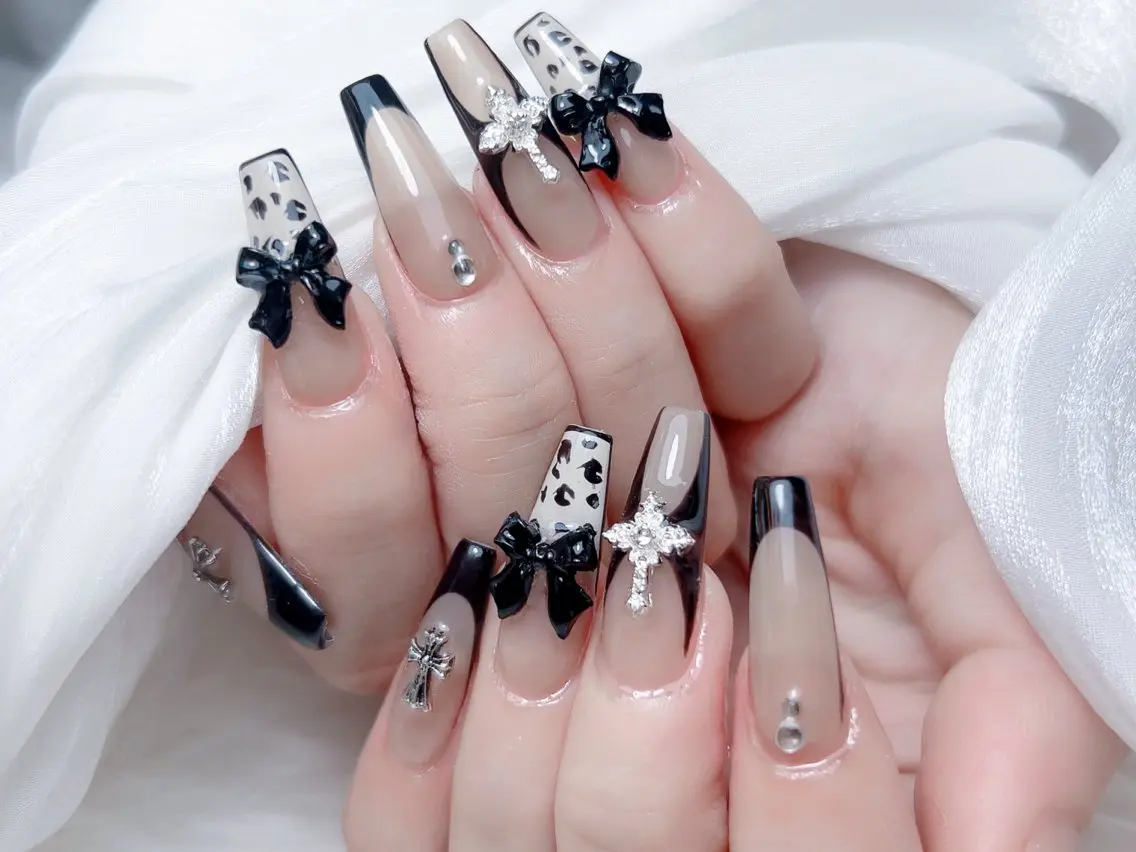 ネイル ハンドネイル M🌷nail 長さだし専門店のネイルデザイン