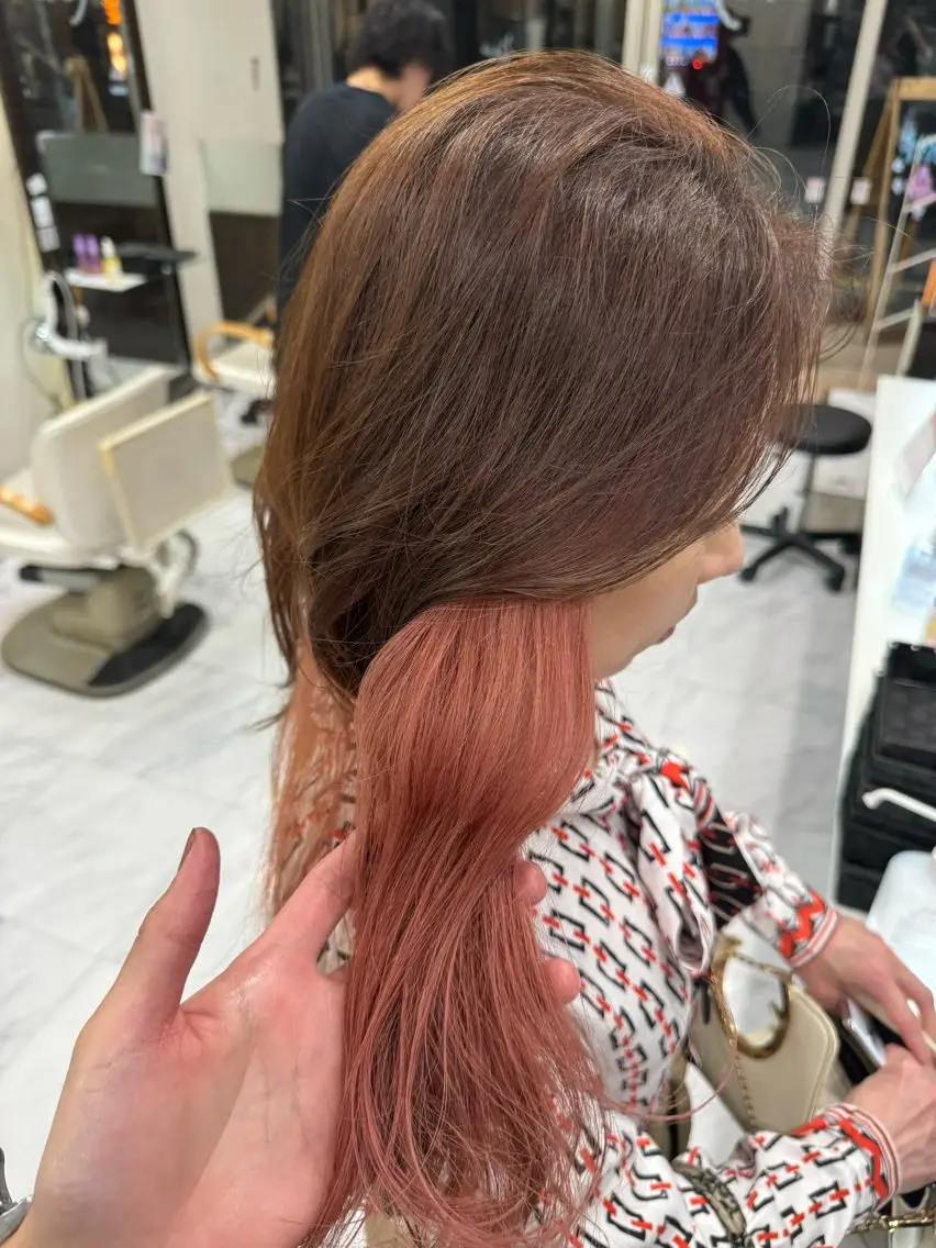 ロング カラー ヘアアレンジ 切りっぱなしボブ ミストバング ベージュカラー ブリーチ ブラウンカラー カット ヘアカラー トリートメント 目黒 碧人のヘアスタイル