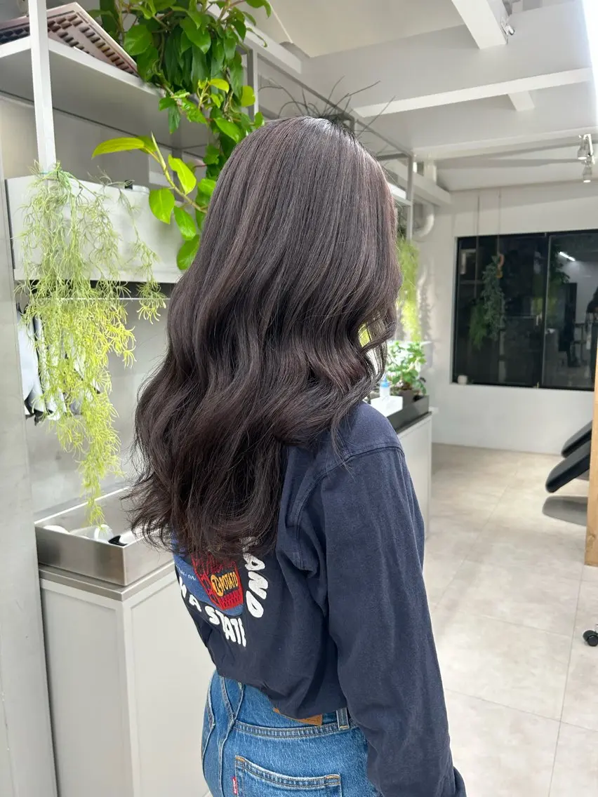 カラー lomalia moekaのヘアスタイル