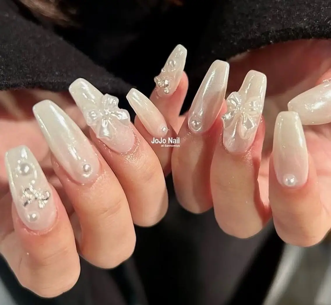 ネイル グラデーション ラメ(グリッター) マグネットネイル ミラーネイル ニュアンスネイル ハンドネイル Lumi de nailsのネイルデザイン