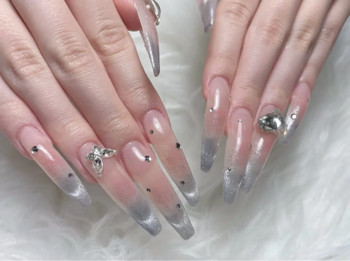 ネイル IBUKI PEEKABOO梅田のネイルデザイン