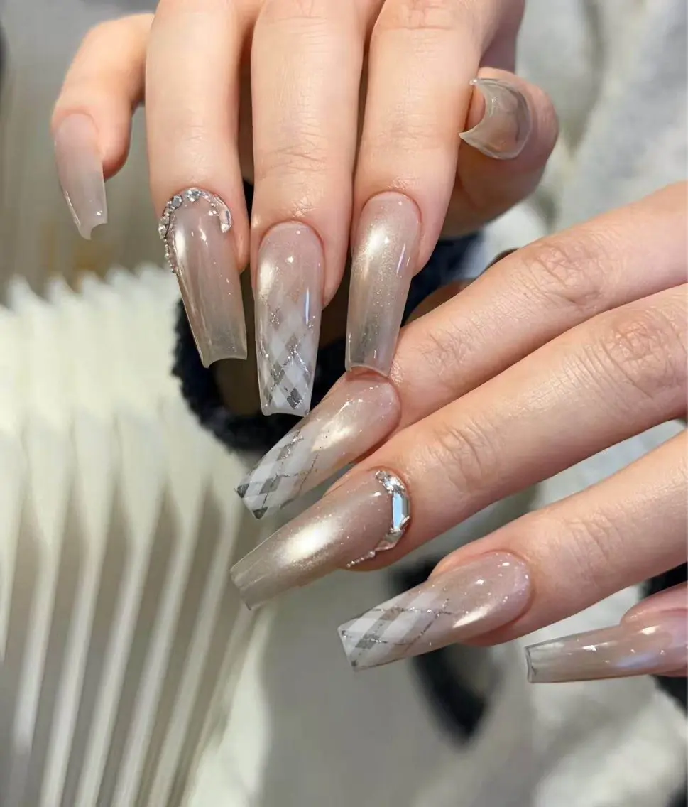 ネイル オーロラネイル フラワーネイル フットネイル フレンチネイル ジェルネイル ハンドネイル BabyYouMi nailのネイルデザイン