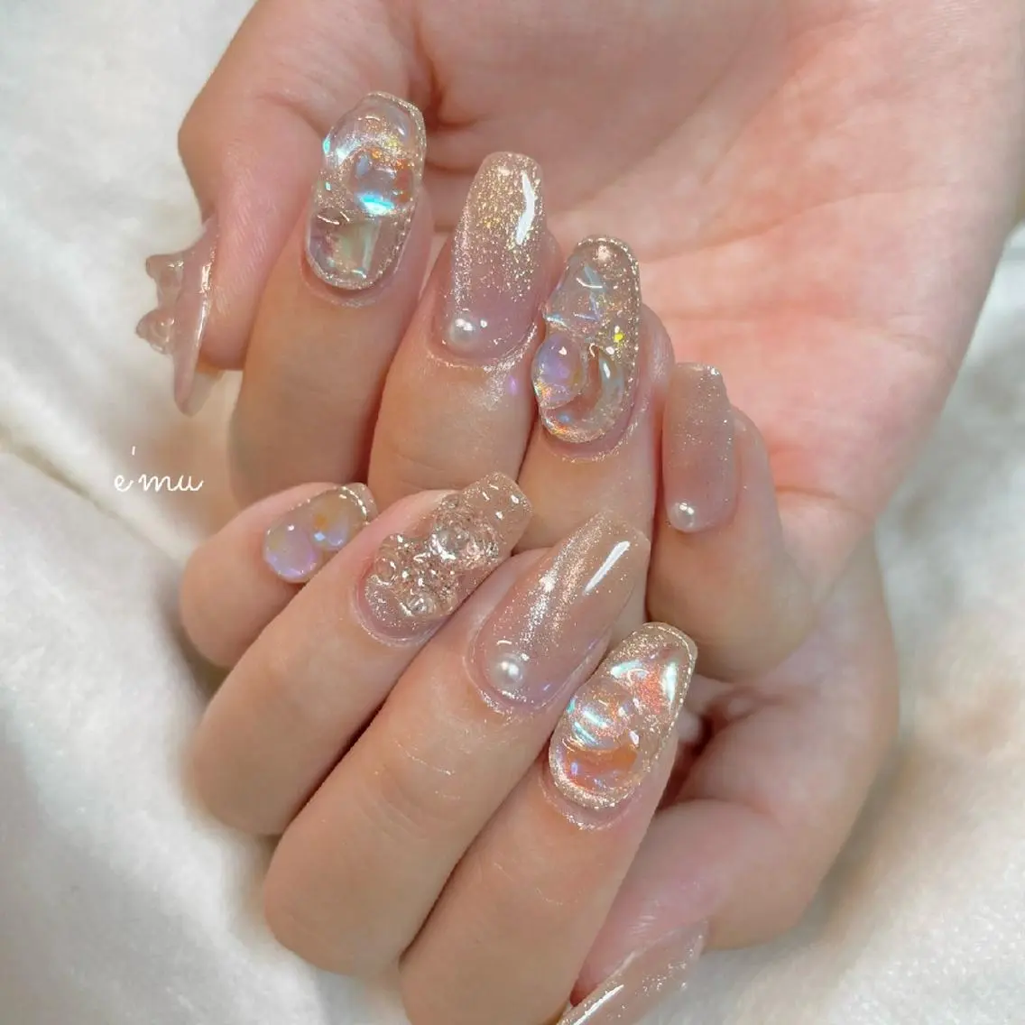ネイル 氷ネイル・うるうるネイル 韓国ネイル マグネットネイル nail salon e'mu💐のネイルデザイン