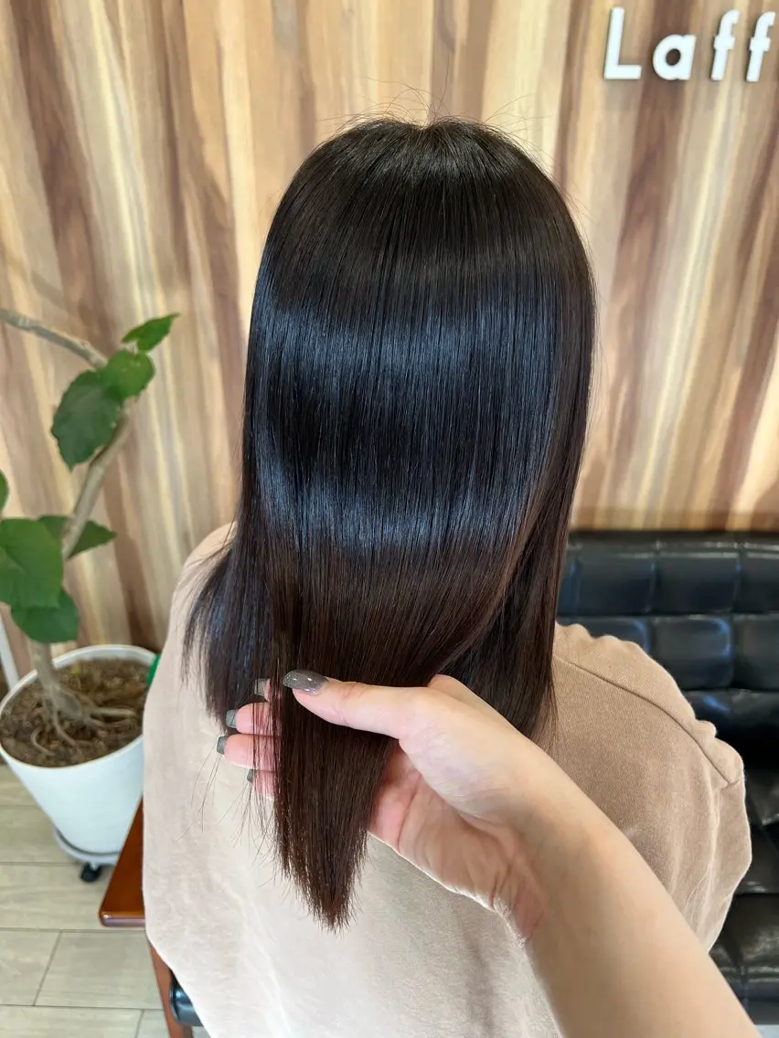 ミディアム カット 縮毛矯正 トリートメント melca. Amiのヘアスタイル