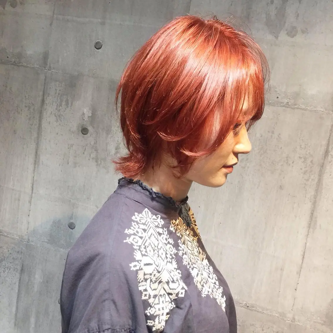 ショート カラー ブリーチ/ウルフ特化 渋谷カルチャー交差点のヘアスタイル