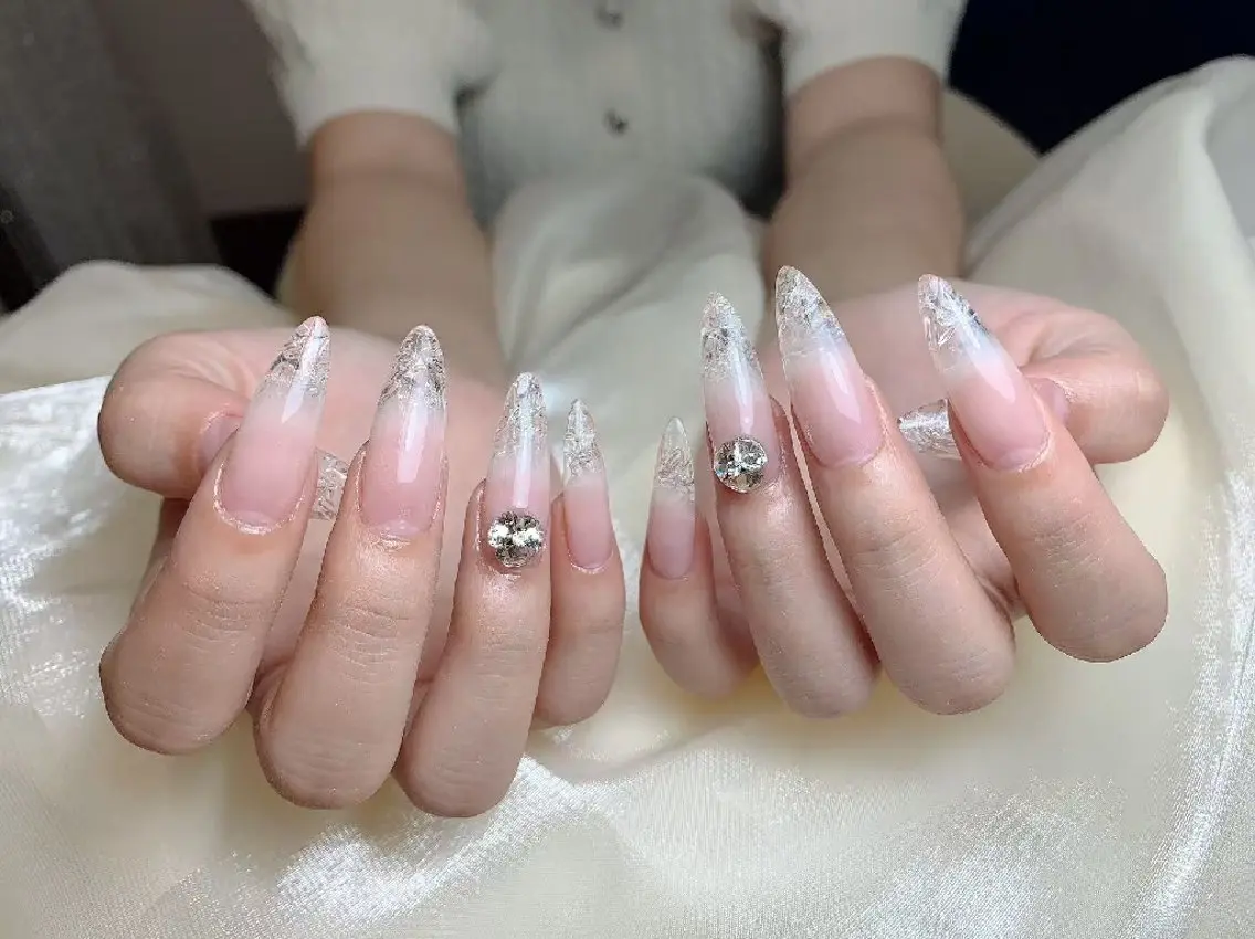 ネイル ENsalon AKIRAのネイルデザイン