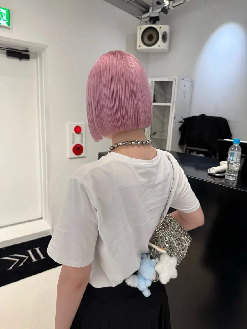 ショート カラー ヘアアレンジ ブリーチ ピンクカラー ホワイトピンク カット ヘアカラー トリートメント 艶ハイトーン/ヘア アレンジAYAKAのヘアスタイル