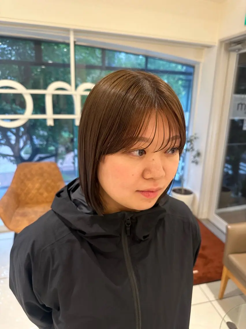 ミディアム カラー ヘアアレンジ タイトボブ個性派カラ ーAKANEのヘアスタイル
