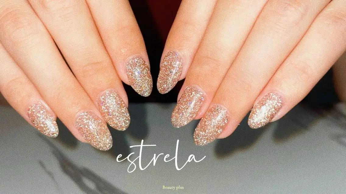 ネイル estrela 🍑のネイルデザイン