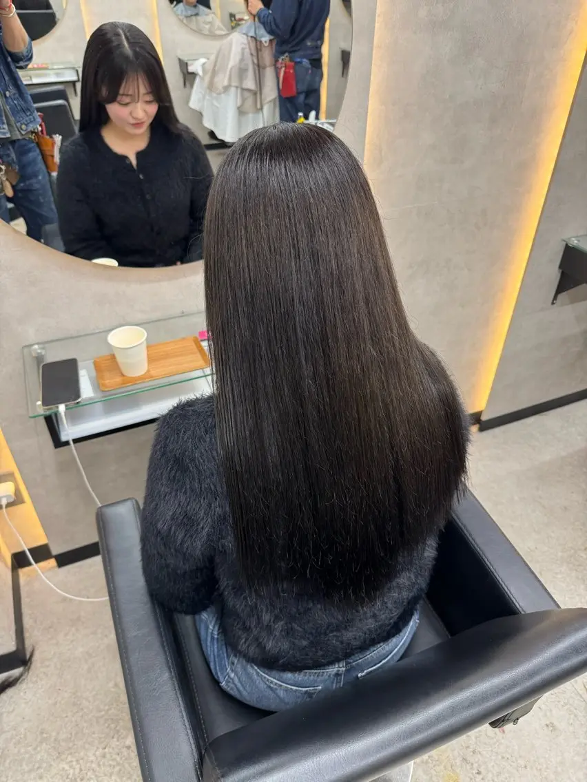 ロング カラー ブリーチ 透明感カラー グレージュ トリートメント カット ヘアカラー トリートメント ケアブリーチ🌺 透明感🪽とわのヘアスタイル
