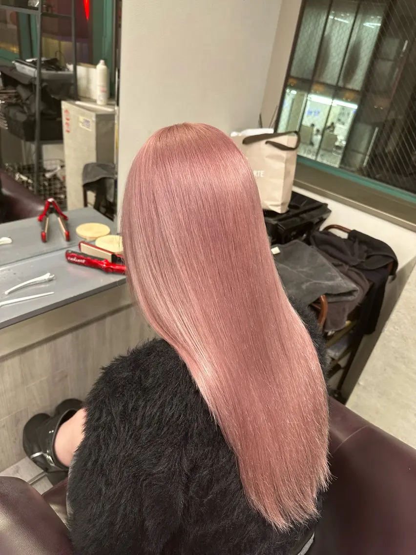ロング カラー やわらかハイトーン‪ 🎀💭sakuraのヘアスタイル