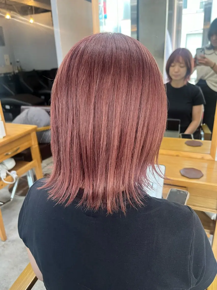 カラー 秋山 美奈のヘアスタイル