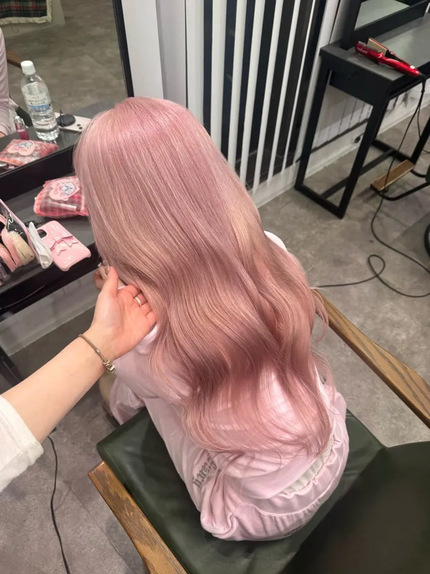 ロング カラー ヘアカラー ハイトーン/ピンク カラー/めい🎀のヘアスタイル