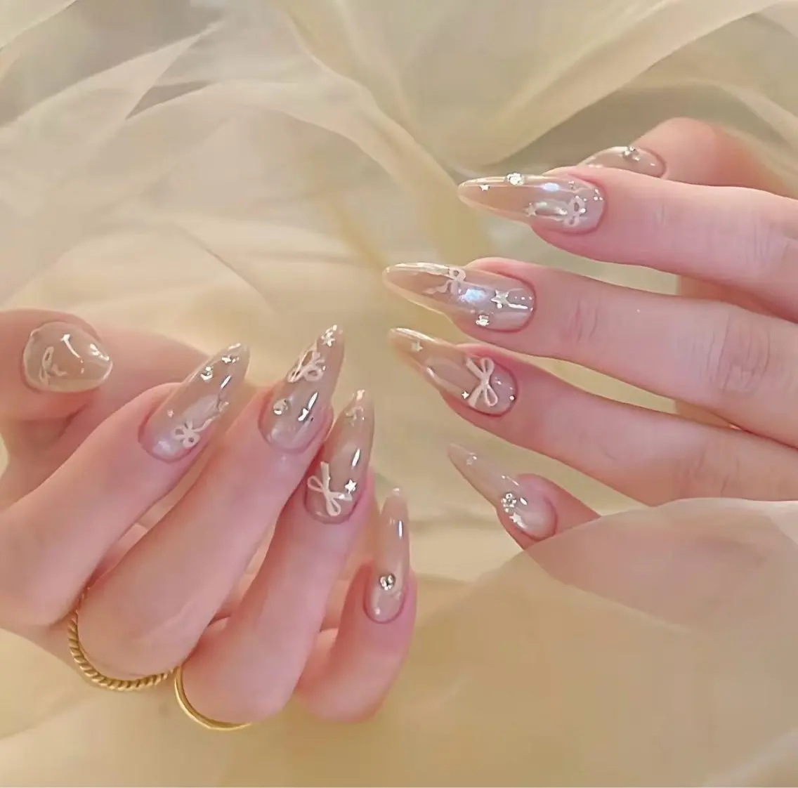 ネイル オーロラネイル べっ甲ネイル チークネイル 成人式 長さ出し ハンドネイル ハンドケア For you. Nail Salonのネイルデザイン
