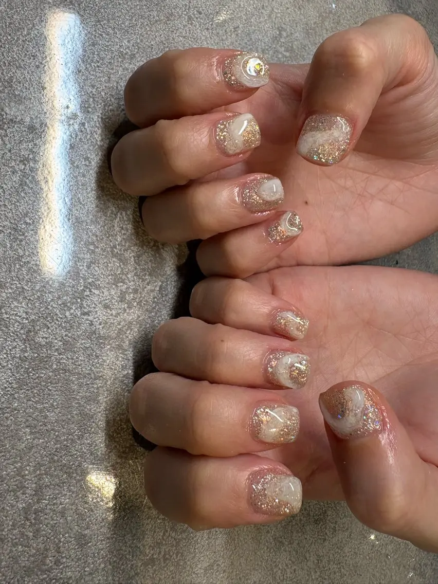 ネイル キラキラネイル ニュアンスネイル MANAMI W【今福鶴見店】のネイルデザイン