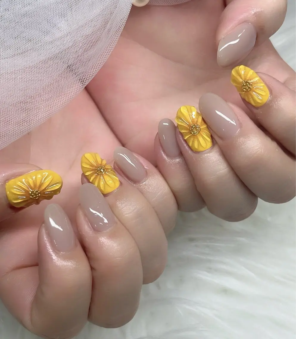 ネイル ハンドネイル YOLO NAILのネイルデザイン
