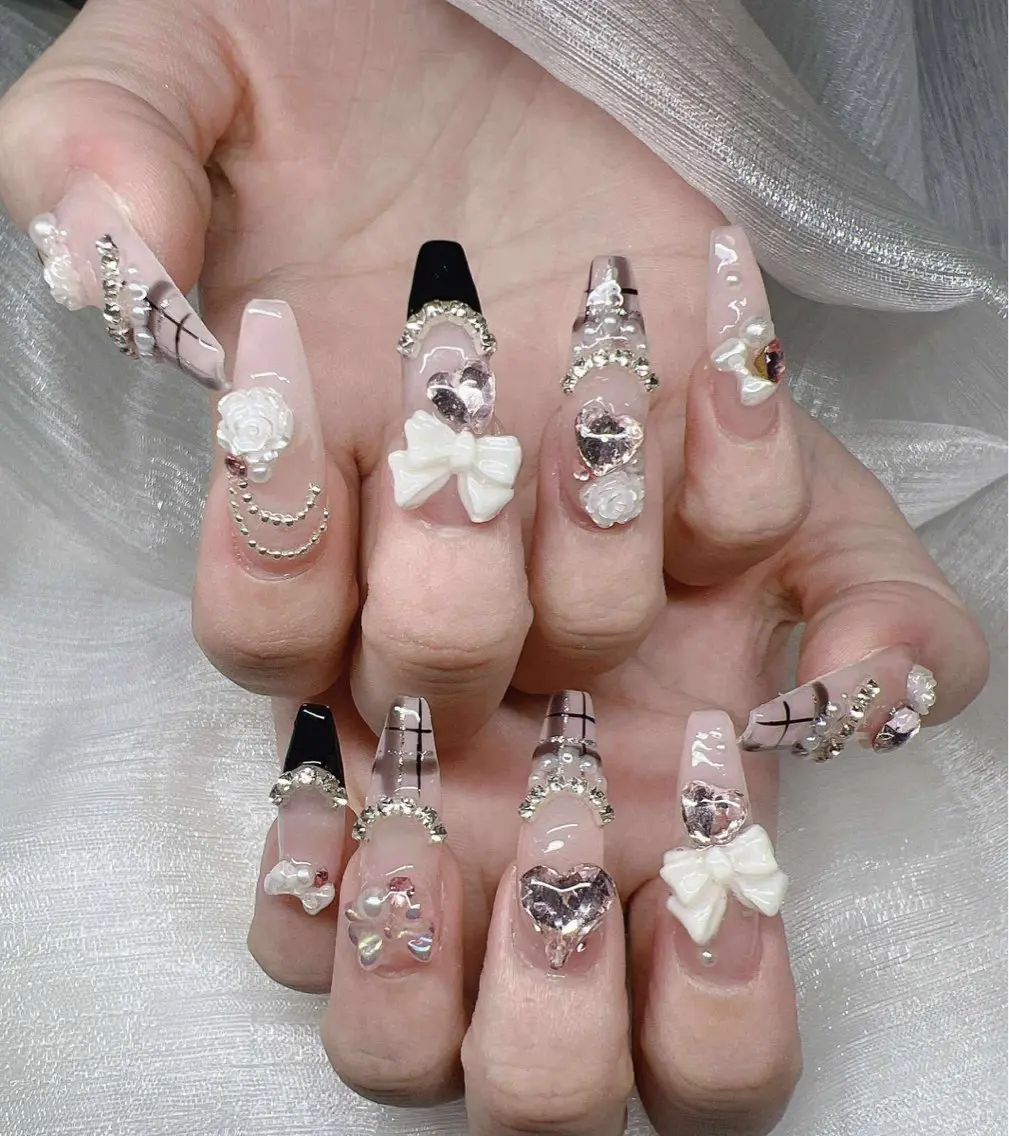 ネイル 長さ出し グラデーション 卒業式 キラキラネイル マグネットネイル ハンドネイル Lee Nailsのネイルデザイン