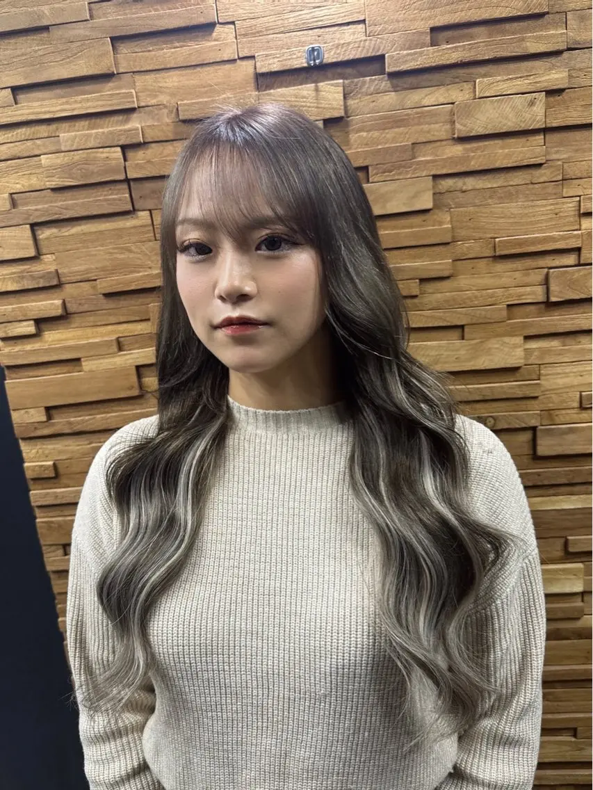 ロング カット ヘアカラー エクステ RIEブリーチ& エクステ特化型のヘアスタイル