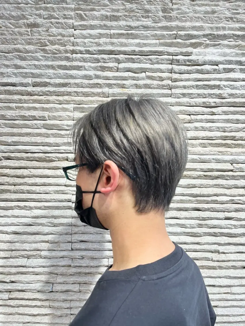 ショート カット ヘアカラー メンズカット デザインカラーのヘアスタイル