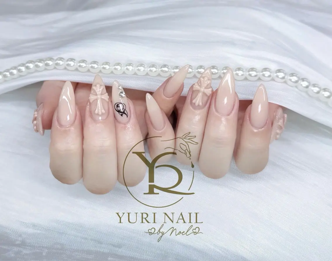 ネイル チークネイル フットネイル フレンチネイル グラデーション キラキラネイル ハンドネイル フットネイル ハンドケア YURI Nail Funabashiのネイルデザイン