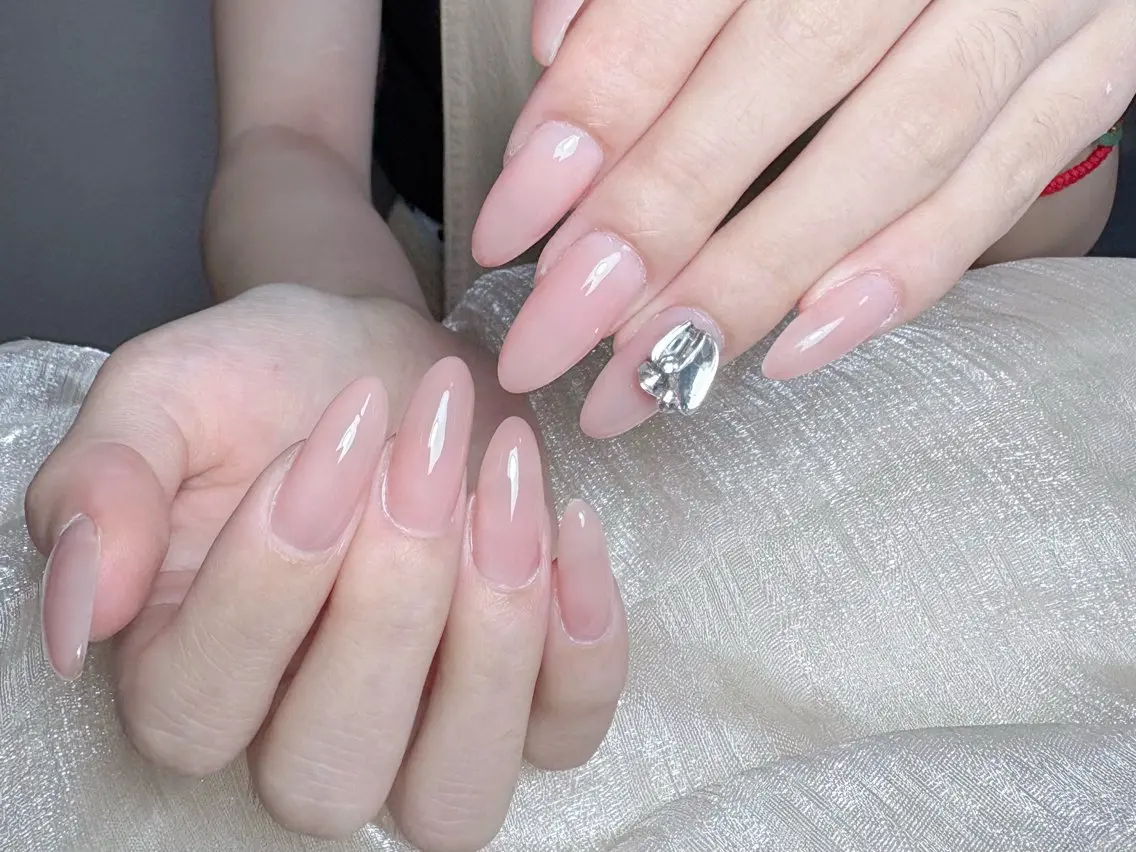 ネイル オーロラネイル チークネイル フレンチネイル ジェルネイル ガラスフレンチ ハンドネイル ハンドケア Nail Jolieのネイルデザイン
